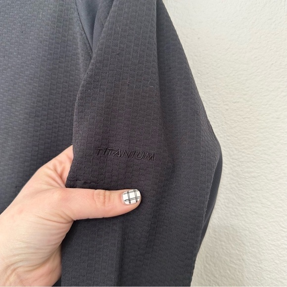 Columbia titanium patterned 1/2 zip collared midlayer men’s size large black - Picture 4 of 6